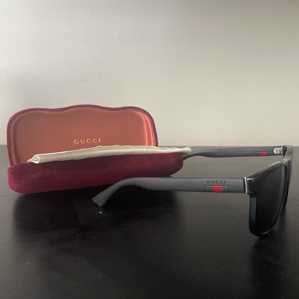 Gucci 58mm sunglasses - Picture 2 of 3